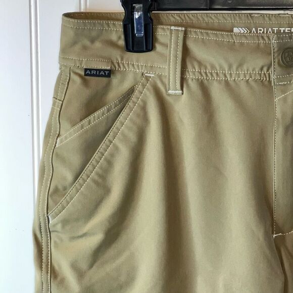 Ariat Tek Shorts Men's 30 Khaki Chino Tech Performance Flat Front Pockets Logo - Picture 2 of 9